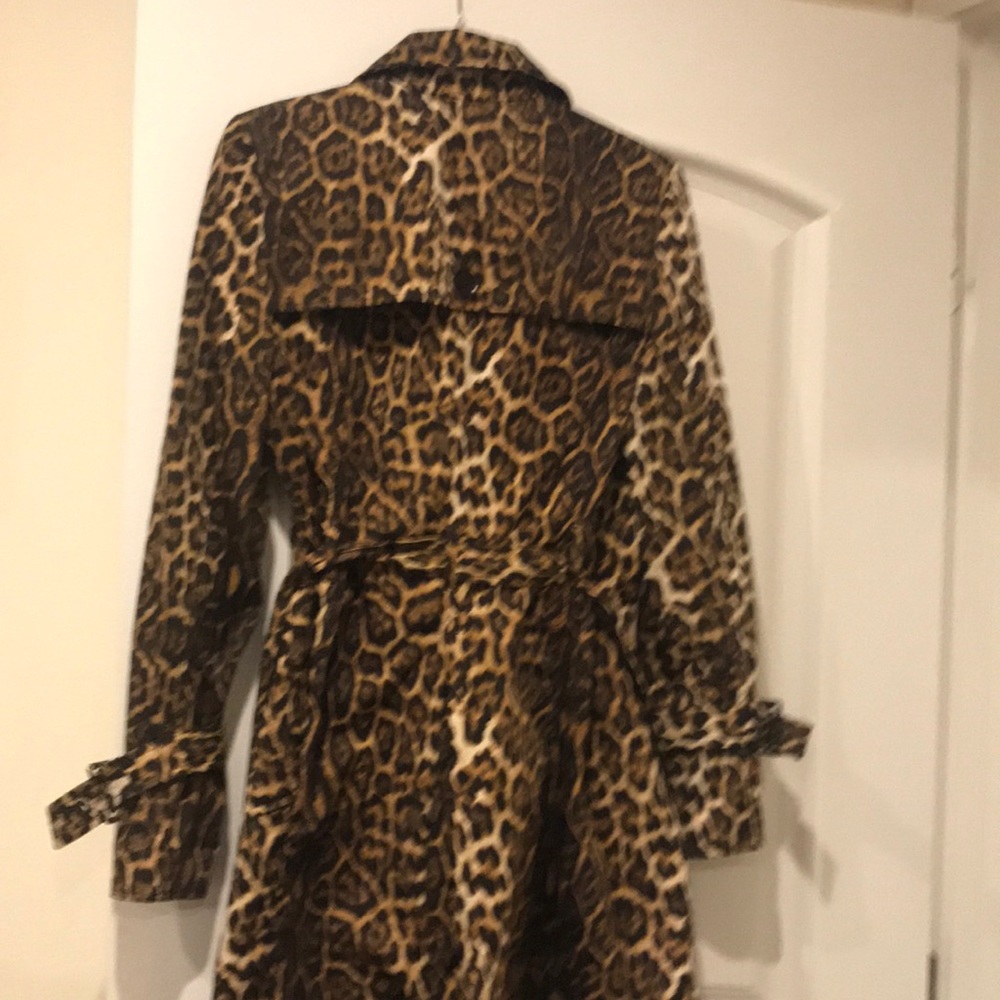 Designer Style Coat - Picture 2 of 3
